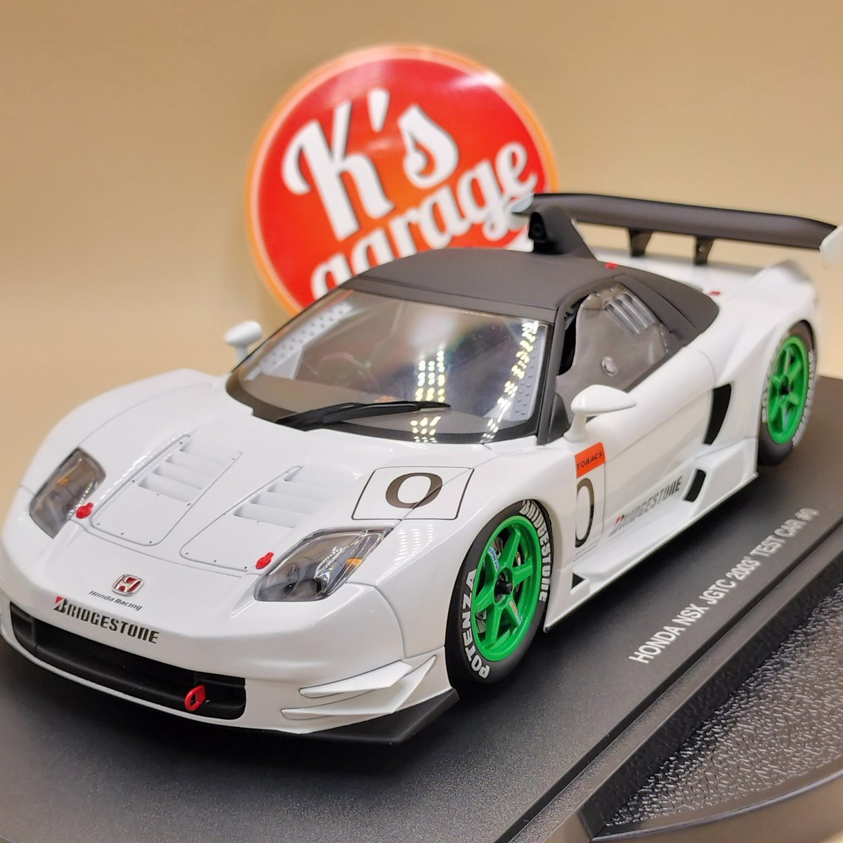 オートアート1/18 ホンダ NSX JGTC 2003 TEST CAR AUTOart 1/18 NSX Honda JGTC 2003 Test Car #0 White black