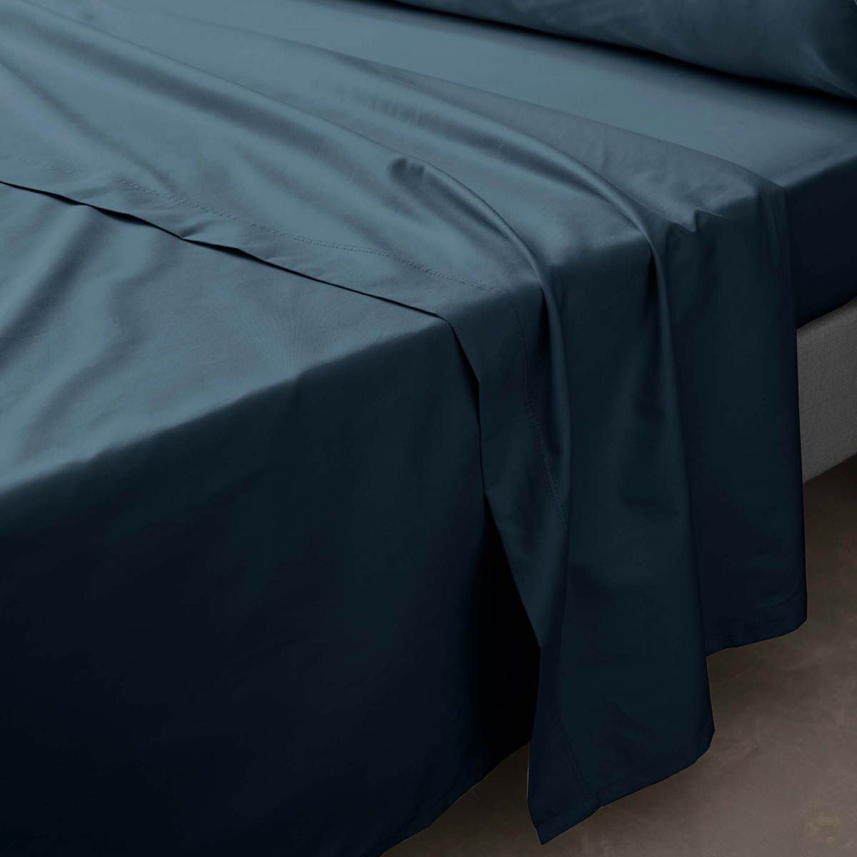 Drap plat percaline bleu nuit 180x290cm en pur coton pour lit une personne