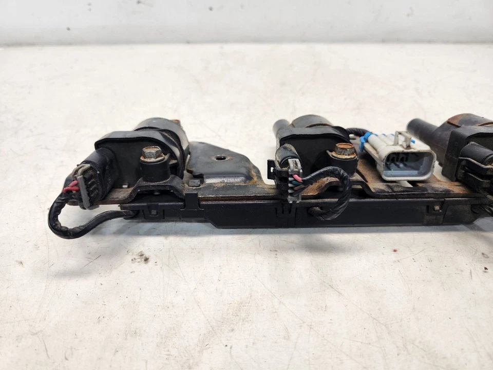 2008-13 GMC Sierra 1500 (5,3 л / AT) левый драйвер катушки зажигания упаковка - круглый - Изображение 3 из 4