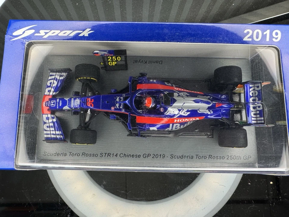 Spark 1:43 S6080 Toro Rosso STR14 Honda China Gp 2019 250th Gp Commemoration - Immagine 4 di 4
