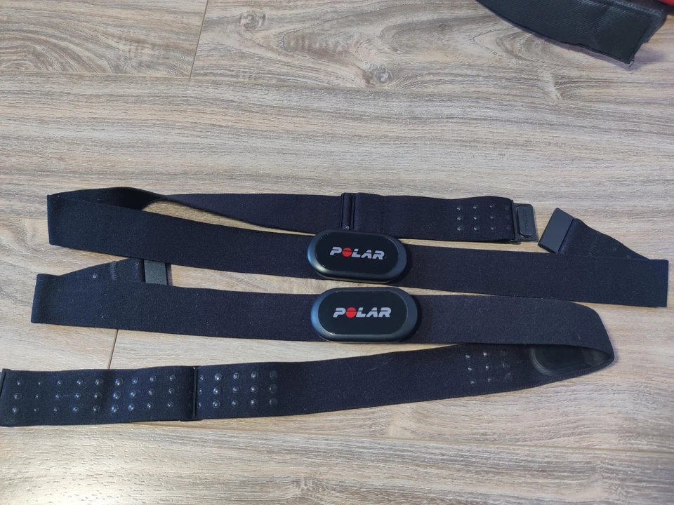 Monitores de frecuencia cardíaca con correa para pecho Polar H10. 2 correas negras Foto 2 de 4
