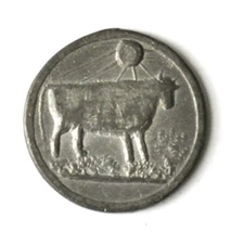 Bull Cow Taurus Grass Sun Antique Pewter Token 21mm Rare 