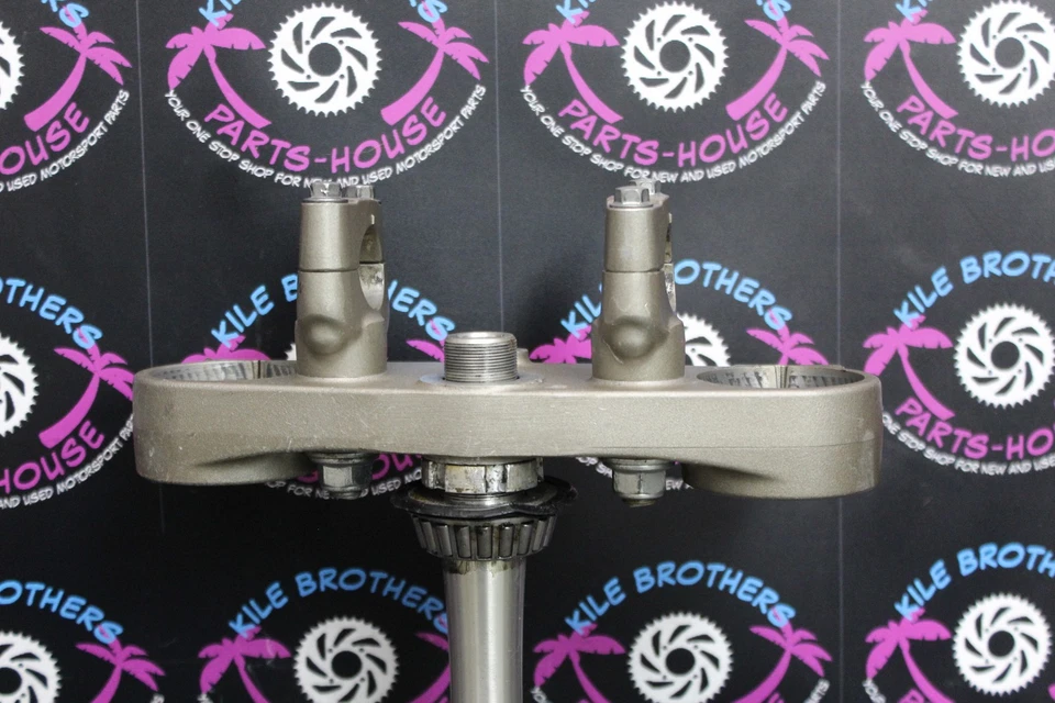 Yamaha YZ450F 2006 06-14 YZ250 OEM horquillas delanteras abrazaderas de vástago de árbol triple Foto 2 de 4