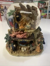 large vintage christmas snow globe, nativity with rotating base & music box Noel