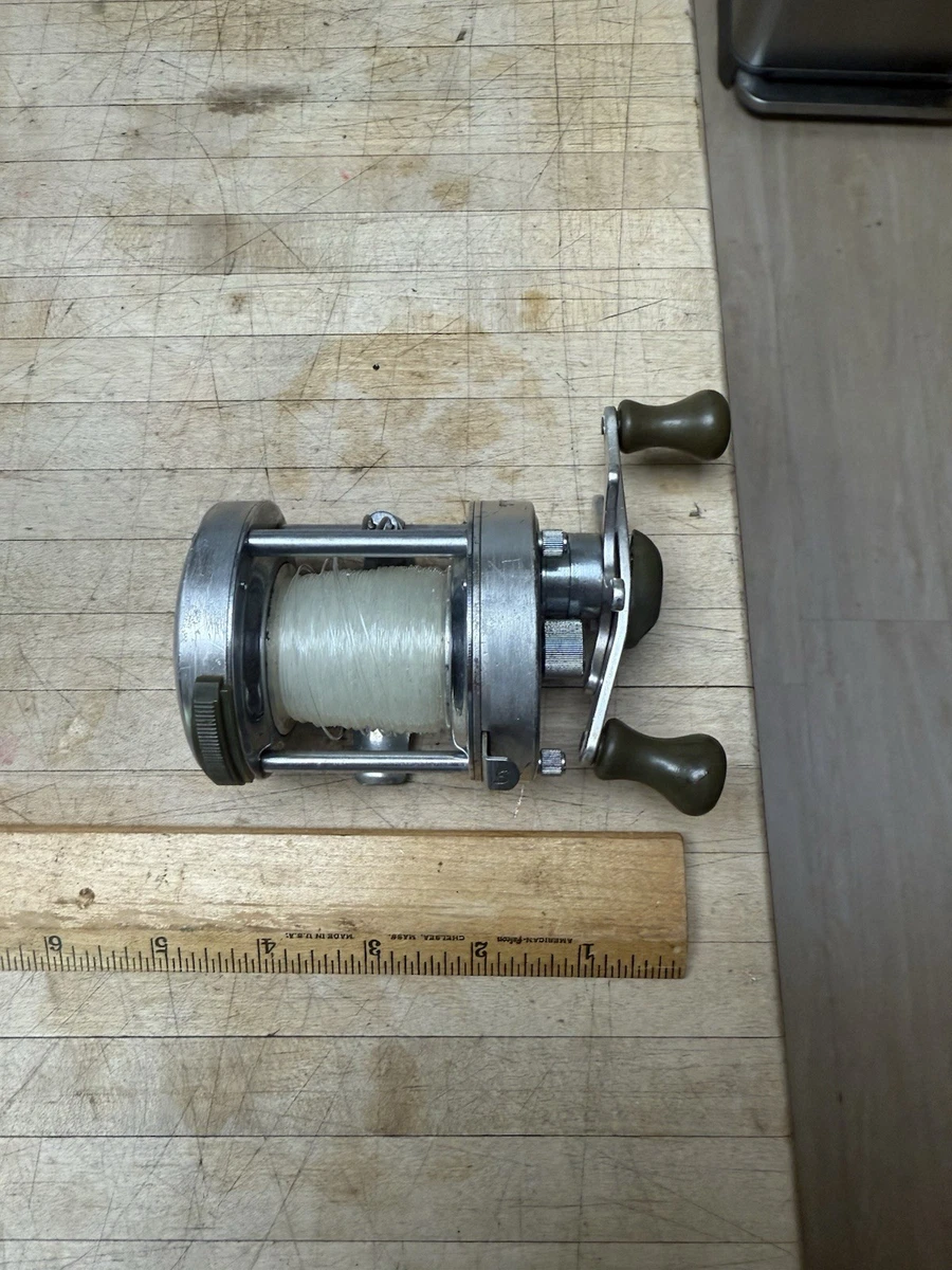 Shakespeare Baitcast Reel 5.1: 1 Gear Ratio Fishing Reels for sale