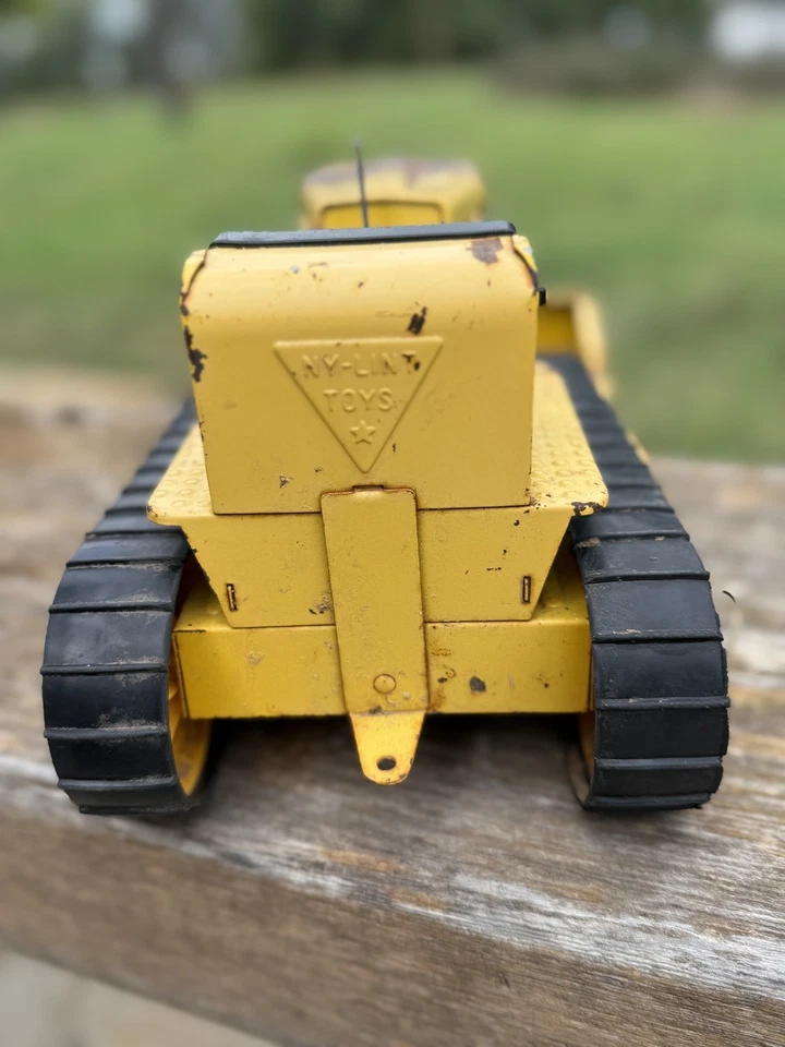 Bulldozer Big Caterpillar de colección de nylint en juguete de acero prensado amarillo años 60 Foto 3 de 4