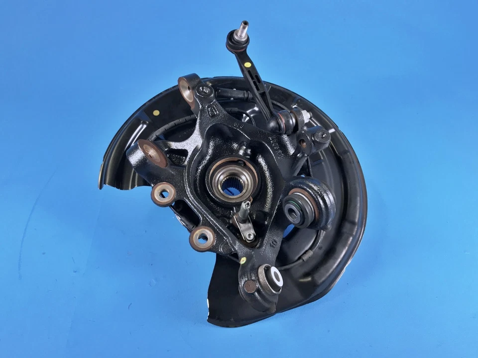 14-19 BMW F22 F23 228I M235I M240I REAR RIGHT PASSENGER SIDE SPINDLE KNUCKLE HUB - Image 4 of 4