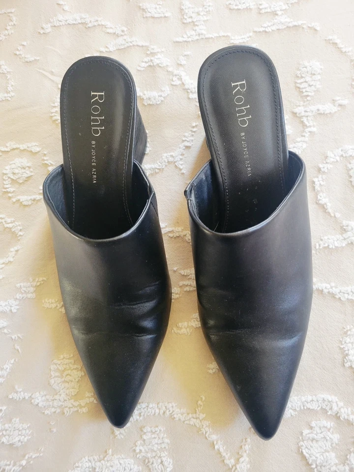 Rohb by Joyce Azria ponta de salgueiro biqueira fechada mulas couro preto tamanho 9.5 - Imagem 2 de 4