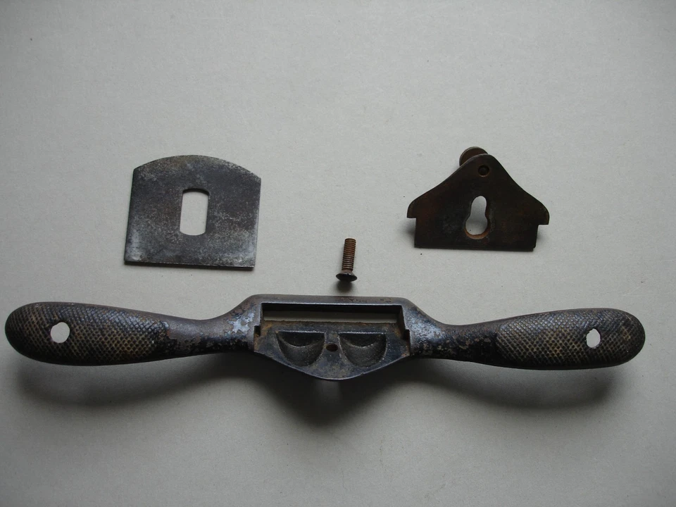 Vintage STANLEY No 51 Spokeshave, good used condition just taken apart to clean - Image 3 of 4