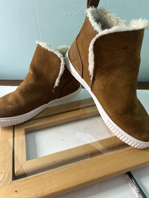 Timberland Suede Ankle Boots With Faux Fur Trim Accent Womans 6 Size