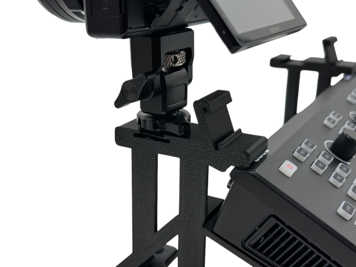 Combo Stand for Osee GoStream Deck and Multiple Cold Shoe Combo Stand for Osee GoStream Deck and Multiple Cold Shoe