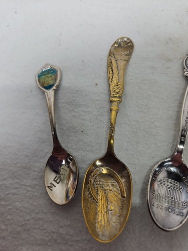 4 Vintage 4'' Souvenir / Collector Spoons - Picture 2 of 10