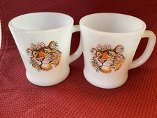 Vintage Anchor Hocking Fire King Tony Tiger Mugs, Set Of 2