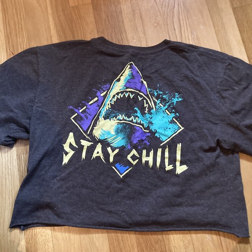Boys Urban Pipeline Gray Shark "Stay Chill" T-shirt Short Sleeve Kids XL Cropped - Picture 2 of 3
