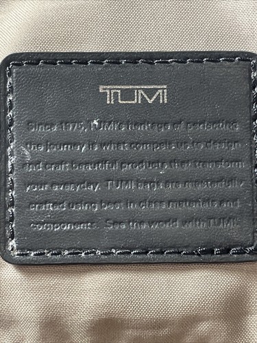 Authentic Tumi Broadview Zip Travel Kit Toiletry Grey Unisex Men - Picture 11 of 17
