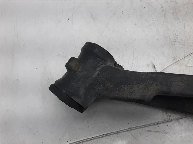 Braço de controle inferior direito do passageiro dianteiro 07-14 Cadillac Escalade 20869202 - Imagem 4 de 4