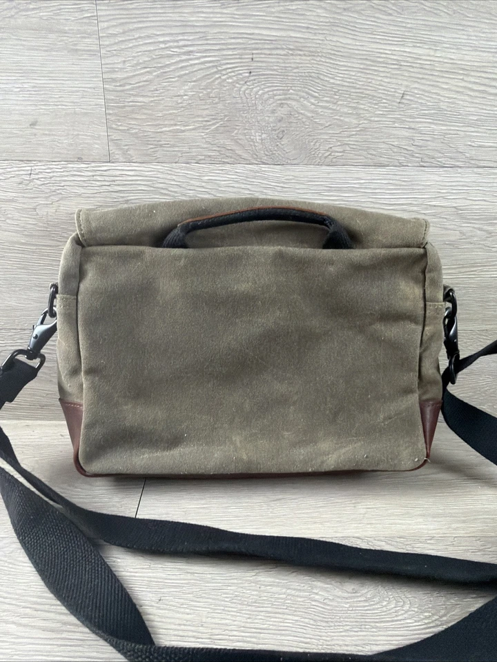 "Bolso para tableta NutSac de lona encerada y cuero resistente al agua 12""x9""" Foto 2 de 4