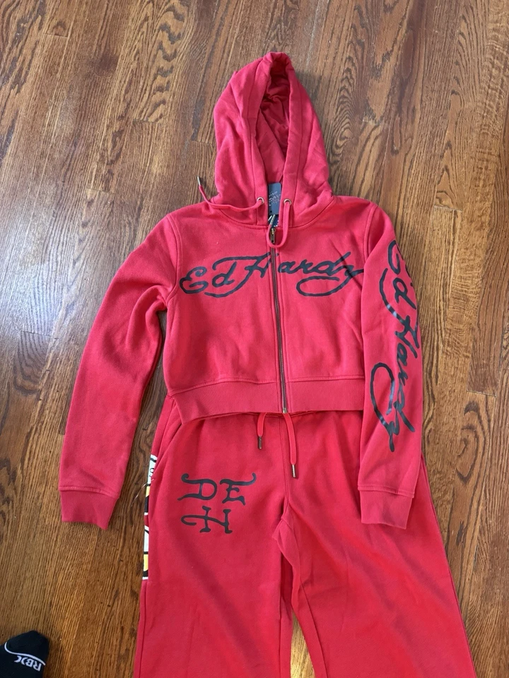 NUEVO CON ETIQUETAS ED HARDY Conjunto de Pantalones con Capucha Mujer XL Rojo Y2K Recorto Corazón Roto Cuento de Hadas Foto 3 de 4