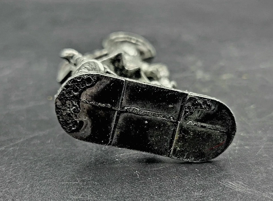 Boneco pirata barba preta brinquedo soldados miniatura de metal - Imagem 4 de 4