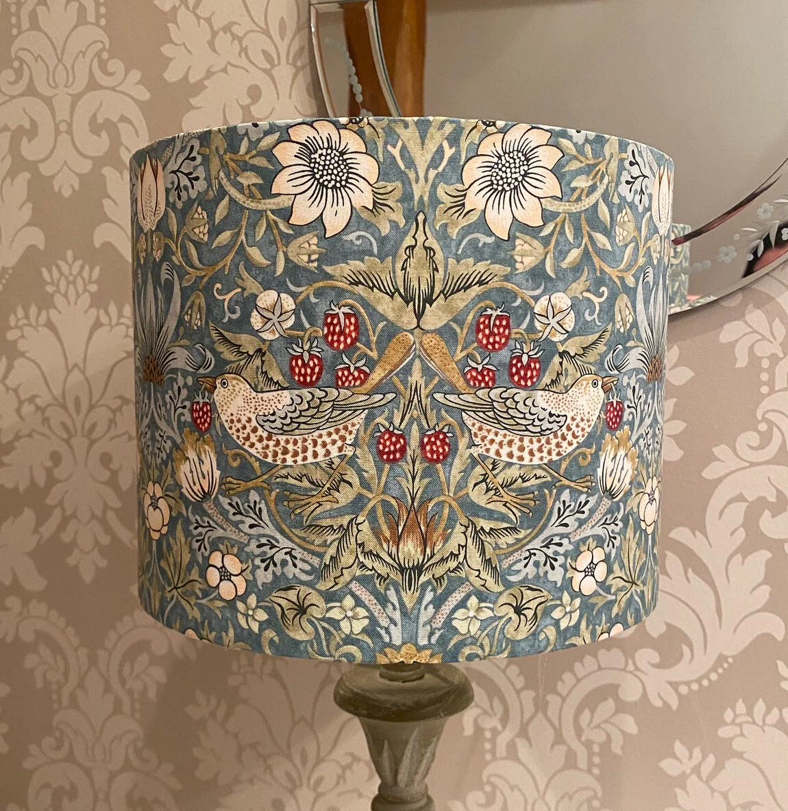 Strawberry 2024 thief lampshade