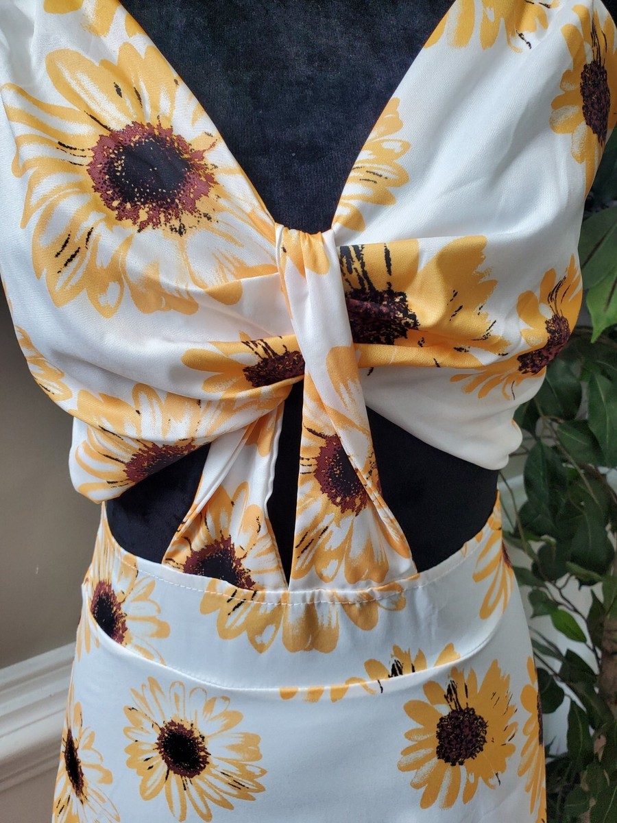s❣️ sunflower dress pearl white S SHEIN Sunflower White Floral Polyester V-Neck Sleeveless Low