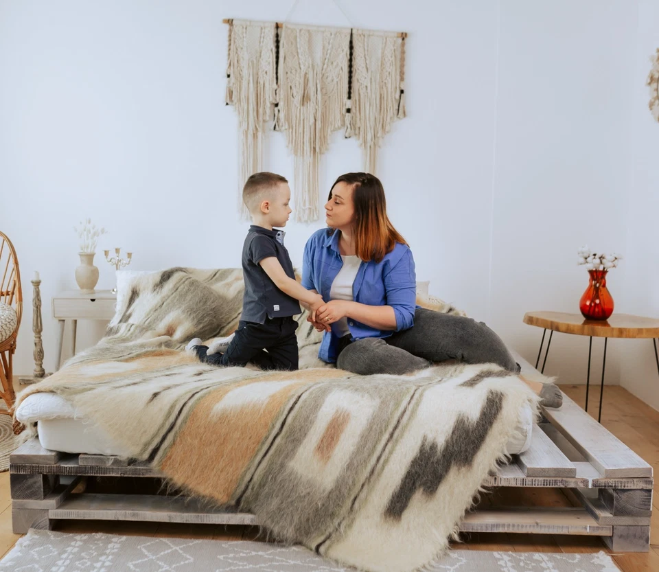 Handwoven 100% Natural Wool Blanket Handmade in Ukraine Eco-Friendly Cozy Throw - Image 3 of 4