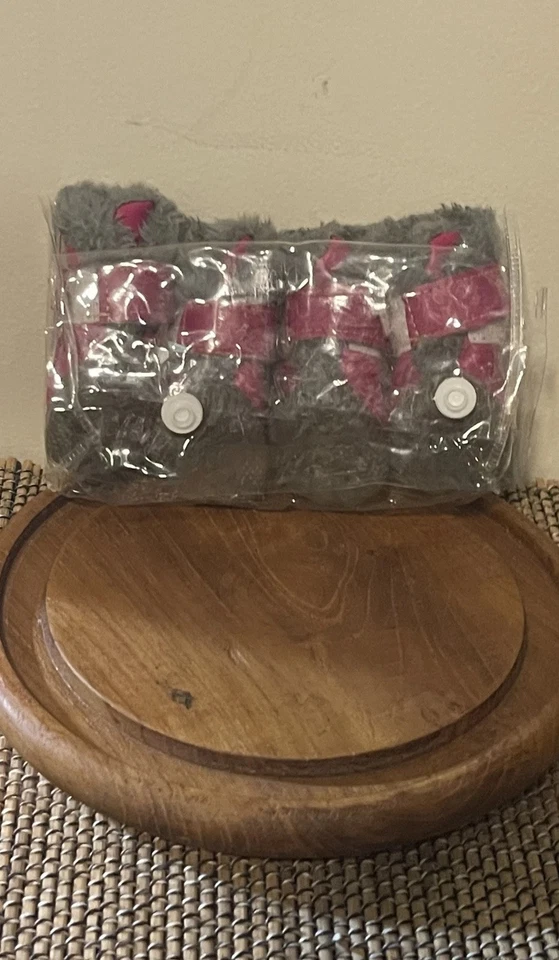 Botas de Nieve para Perros Rosa Impermeables Invierno Perro Cálidas Zapatos de Piel Antideslizantes Nunca Usadas Foto 2 de 4
