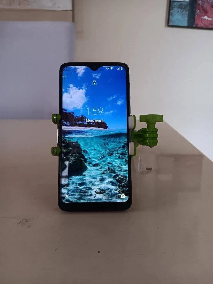 EXTENDABLE SELFIE STICK RED BLACK BLUE FREE SHIPPING - Image 3 of 4