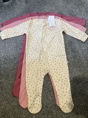 Brandneu mit Etikett Next Baby Mädchen 3er-Pack Schlafanzüge Zwei-Wege-Reißverschluss Baby wächst 6-9 Monate