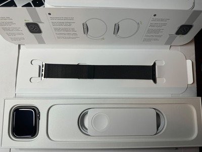 Apple Watch Series 7 45mm Case with Milanese Loop - Graphite