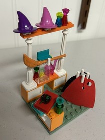 LEGO Harry Potter: Diagon Alley Shops (4723)- 99% Complete w/ Instructions