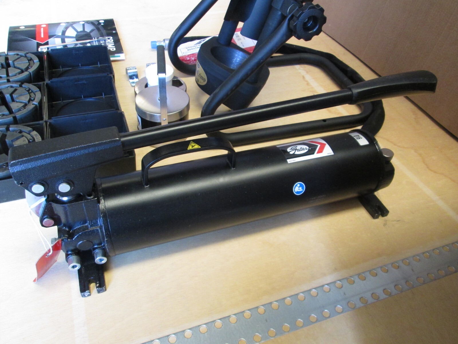 New Gates MobileCrimp 420 Adjustable Hydraulic Hose Crimper w/hand