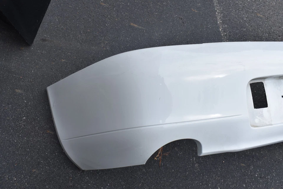 PORSCHE 911 CARRERA REAR BUMPER FACTORY OEM 1999-2001  Foto 2 de 4
