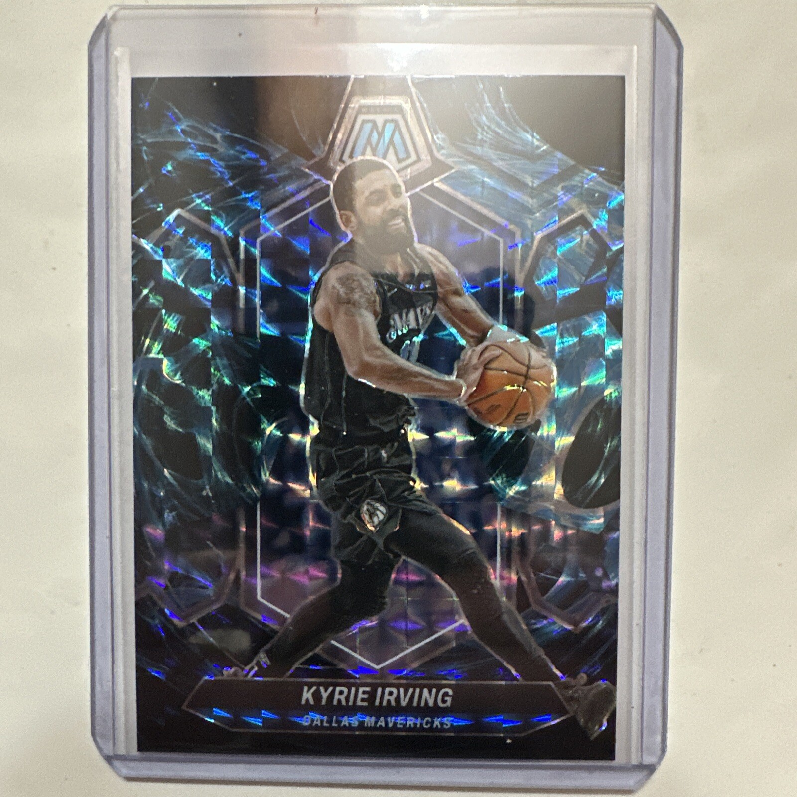 2023-24 Panini Mosaic Genesis Prizm SSP #115 Kyrie Irving