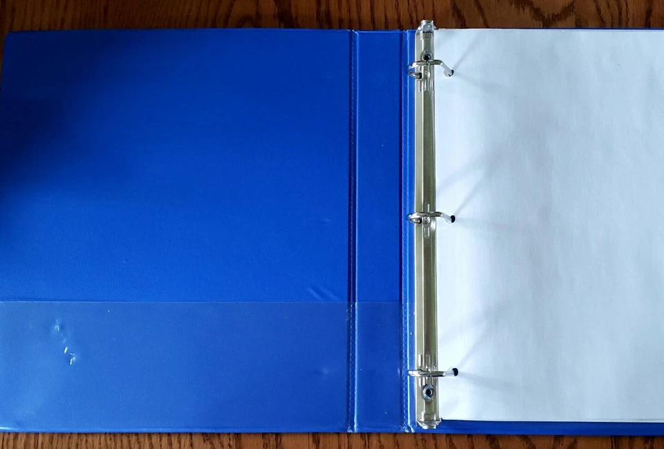 AVERY CLEAR COVER 1 '' SLANT 3 RING BLUE COLORED BINDER -PRE-OWNED - Image 3 of 4