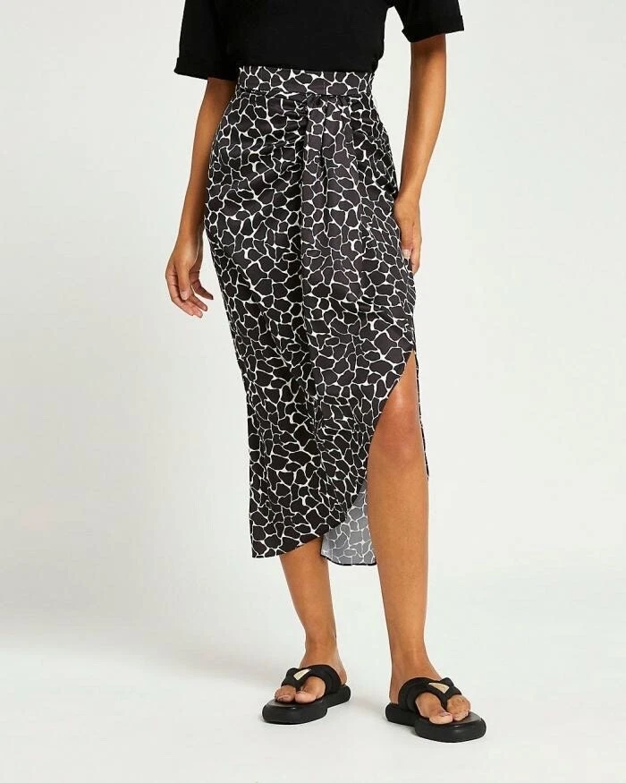 Black satin skirt river cheap island