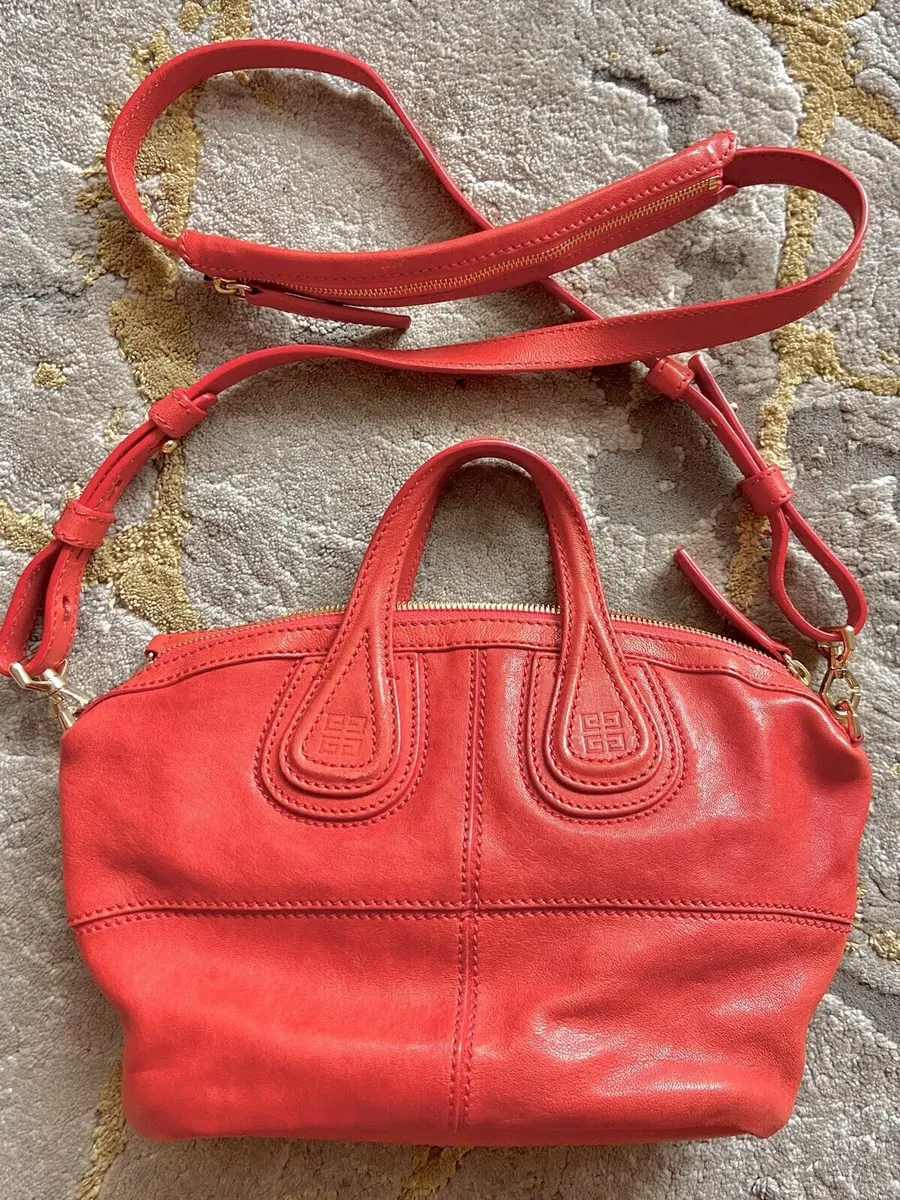 Buy Authentic, Preloved Givenchy Small Antigona Fuchsia Bags from Second  Edit by Style Theory