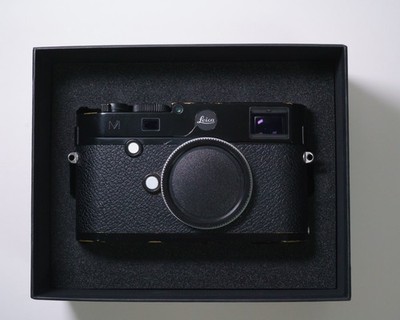 Leica M Typ 240 Digital Rangefinder Camera (Black) *USED*