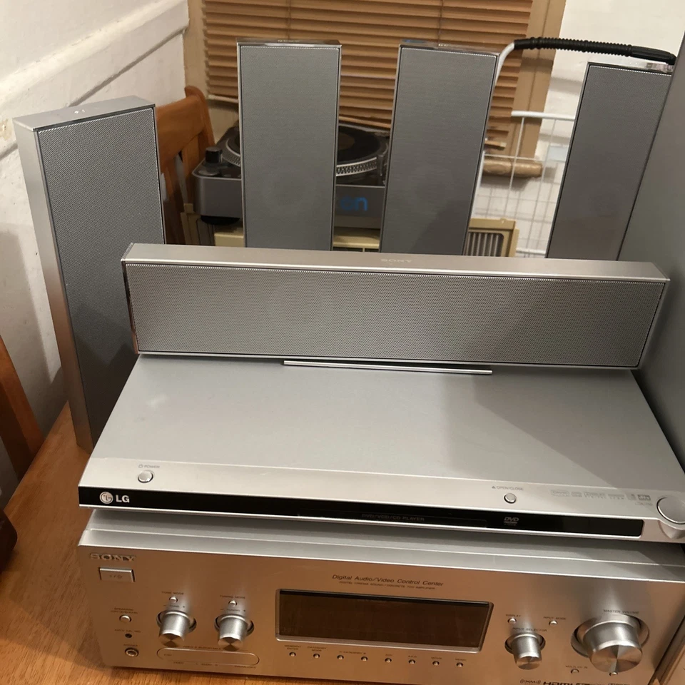 Sony STR-DG800 Digital Audio Full Kit + DvD/CD Player + Subwoofer SA-WFT3 - Image 2 of 4