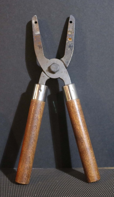 Mould Handles