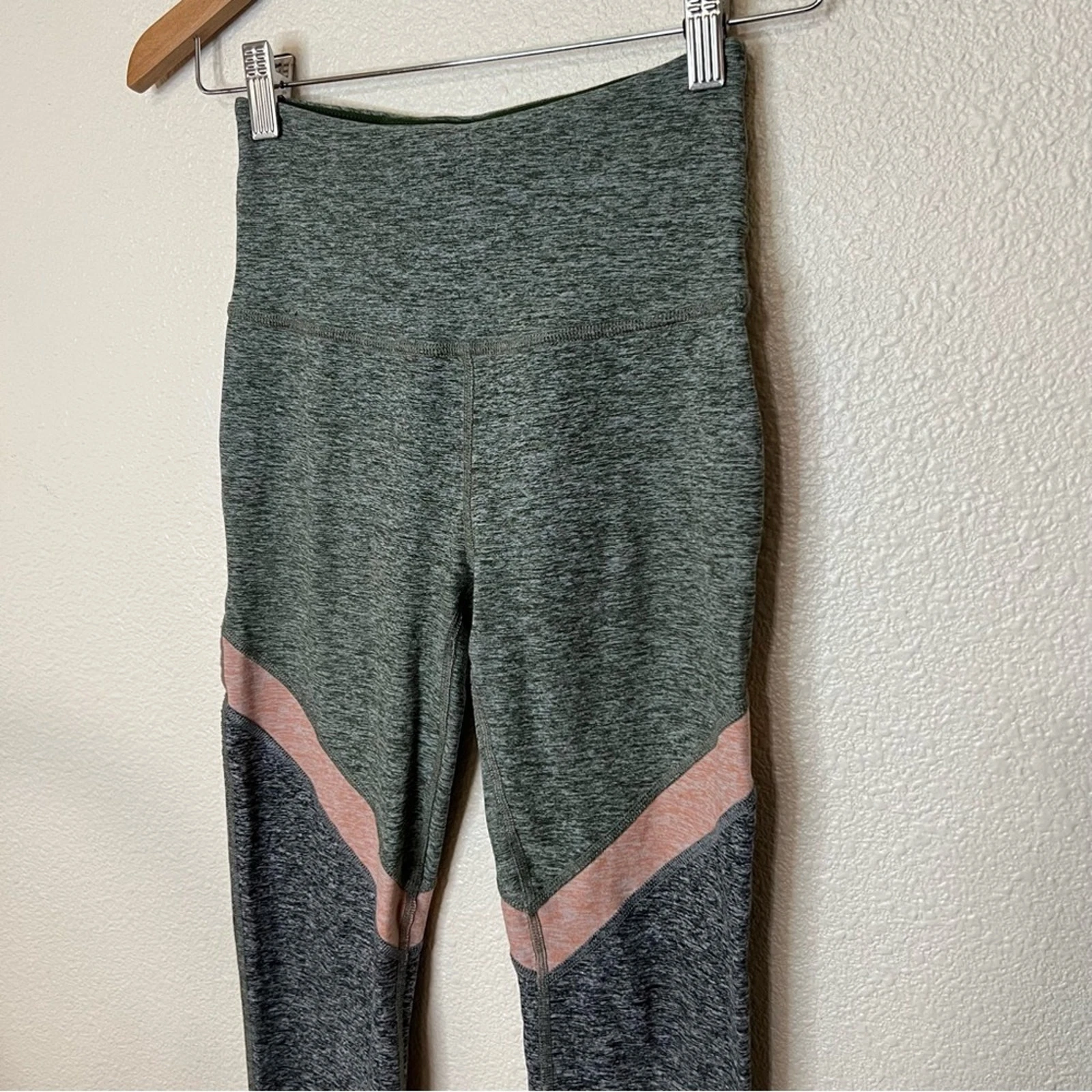 beyond-yoga spacedye tri-panel pink heathered high rise leggings