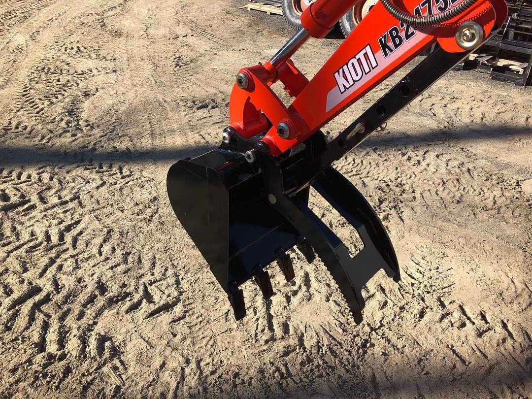 New OEM KIOTI CKA165 Backhoe Bucket Mechanical Thumb KB2465 & KB2475L