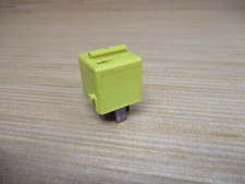 Siemens V23134-J52-X181 BMW Relay  61.36-1389105