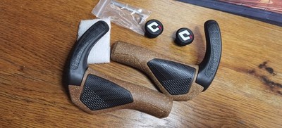 Ergonomische  Lenkergriffe ODI GP3 pro, BioKork  wie Ergon