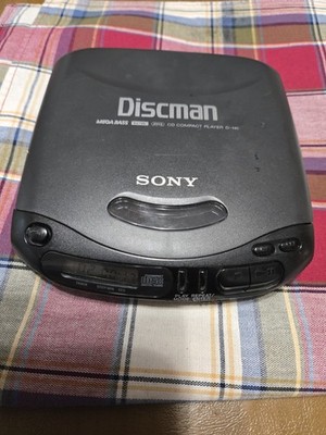 Vintage Sony Discman D-141 Mega Bass Portable Compact CD Player *Tested * READ