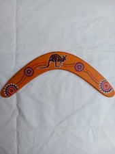 AUSTRALIAN ABORIGINAL DOT ART KANGEROO / NATIVE WOOD BOOMERANG SOUVENIR. 6 IN.