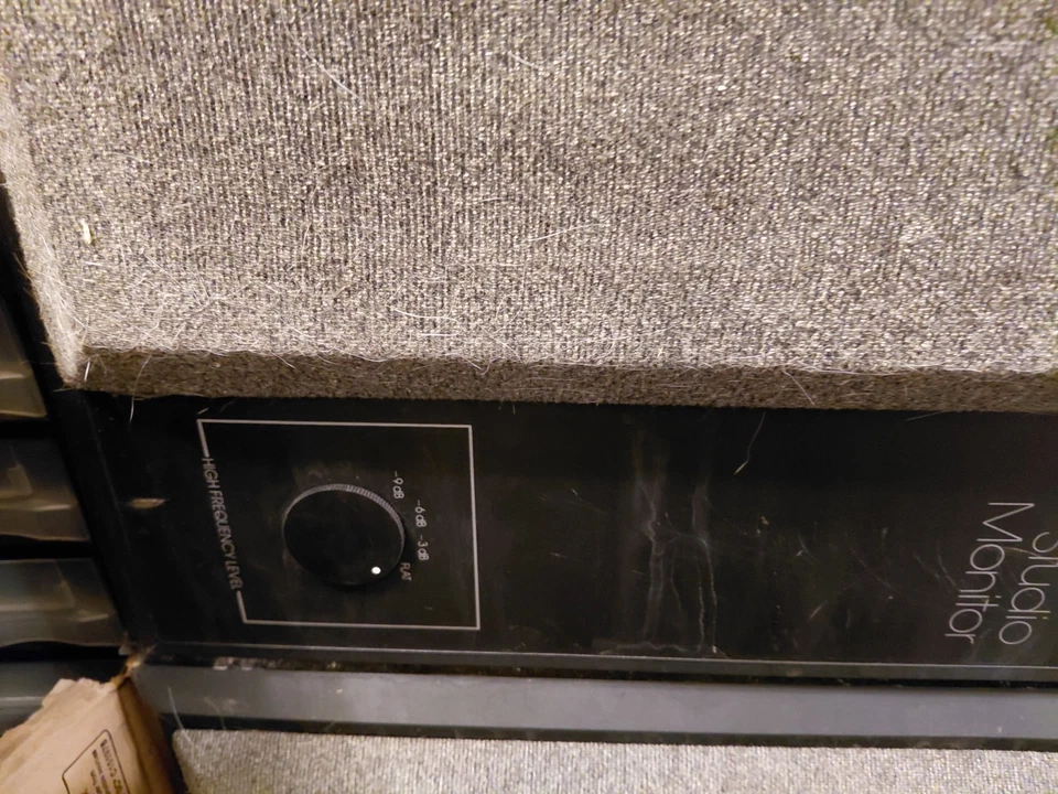 Electro Voice Sentry 500 Studio Monitor Bi Amp Perfect Excepet Wear On The... - Image 2 of 3