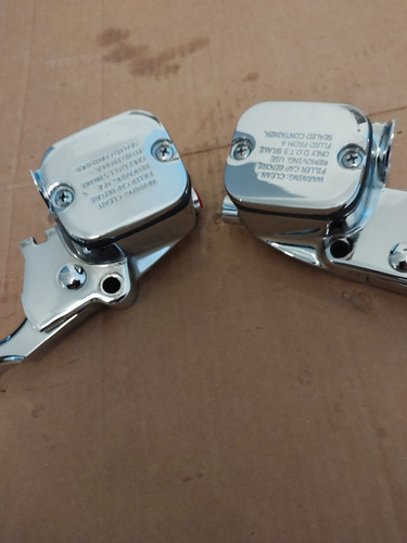 2000 And Up Harley Chrome Oem Replacement Hydraulic Clutch & Brake Hand Controls - Picture 1 of 4