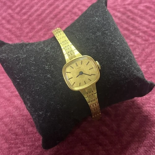 Vintage Timex Ladies Mechanical Wind-Up Gold Tone Watch 6 1/2”