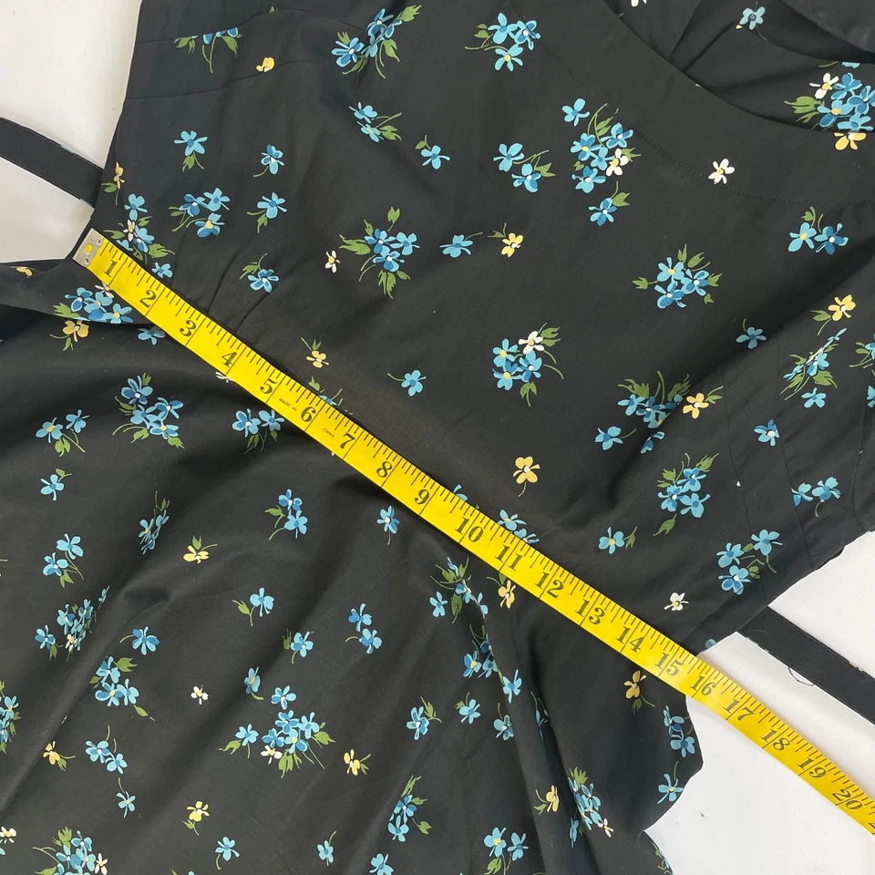 50s Vintage Floral Cotton Dress Full Circle Skirt 32” Waist Sundress Day Dress - Image 3 of 4